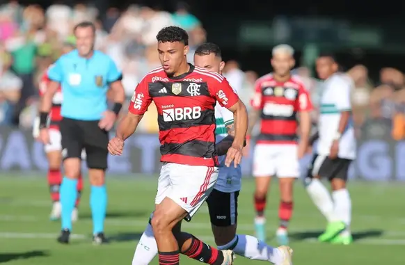 Victor Hugo contribuiu para arrecadação das torcidas (Foto: Marcelo Cortes/ Flamengo)