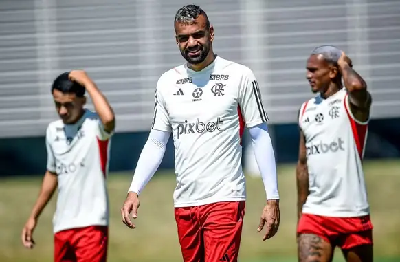 Fabrício Bruno no treino do Flamengo (Foto: Marcelo Cortes /CRF)