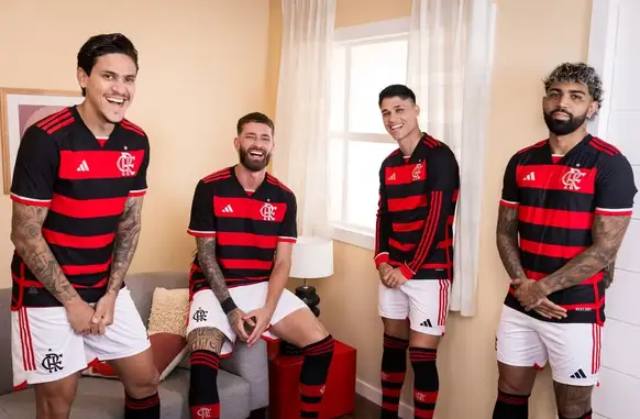 Pedro, Léo Pereira, Luiz Araújo e Gabigol são modelos do lançamento da nova camisa do Flamengo (Foto: Divulgação/Adidas)