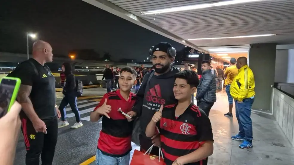 Flamengo desembarca no Rio após classificação na Copa do Brasil