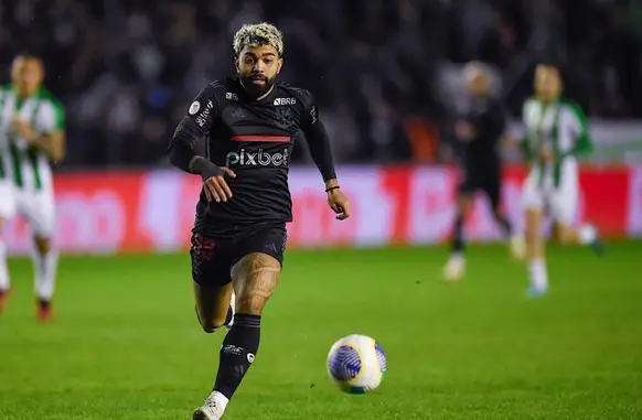 Gabigol em ação pelo Flamengo contra o Juventude (Foto: Marcelo Cortes / CRF)