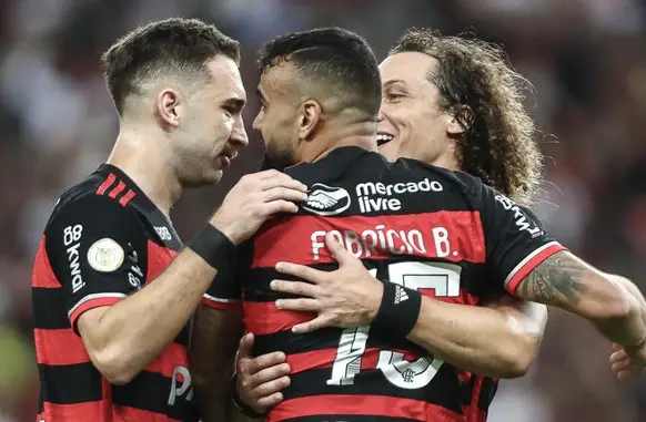 Léo Ortiz, David Luiz e Fabrício Bruno (Foto: Gilvan de Souza / Flamengo)