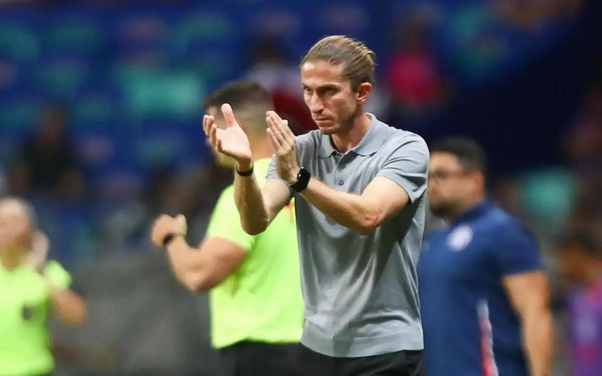 Técnico Filipe Luís, do Flamengo, no jogo contra o Bahia