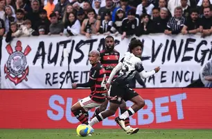 Wesley durante o jogo entre Corinthias e Flamengo (Foto: Ettore Chiereguini / AGIF)