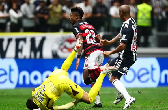 Atlético-MG e Flamengo mediram forças na Arena MRV, em julho, pelo Brasileirão. (Foto: Gilvan de Souza / Flamengo)