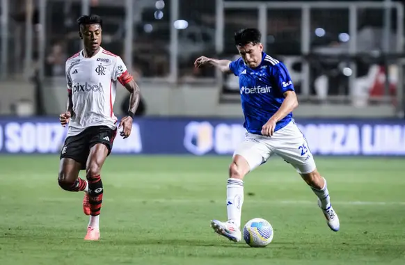 Bruno Henrique foi titular do Flamengo na vitória sobre o Cruzeiro (Foto: Gustavo Aleixo/Cruzeiro)