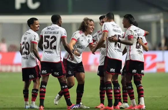 Comemoração do gol de David Luiz em Cruzeiro x Flamengo - Brasileirão (Foto: Gilson Lobo/AGIF)