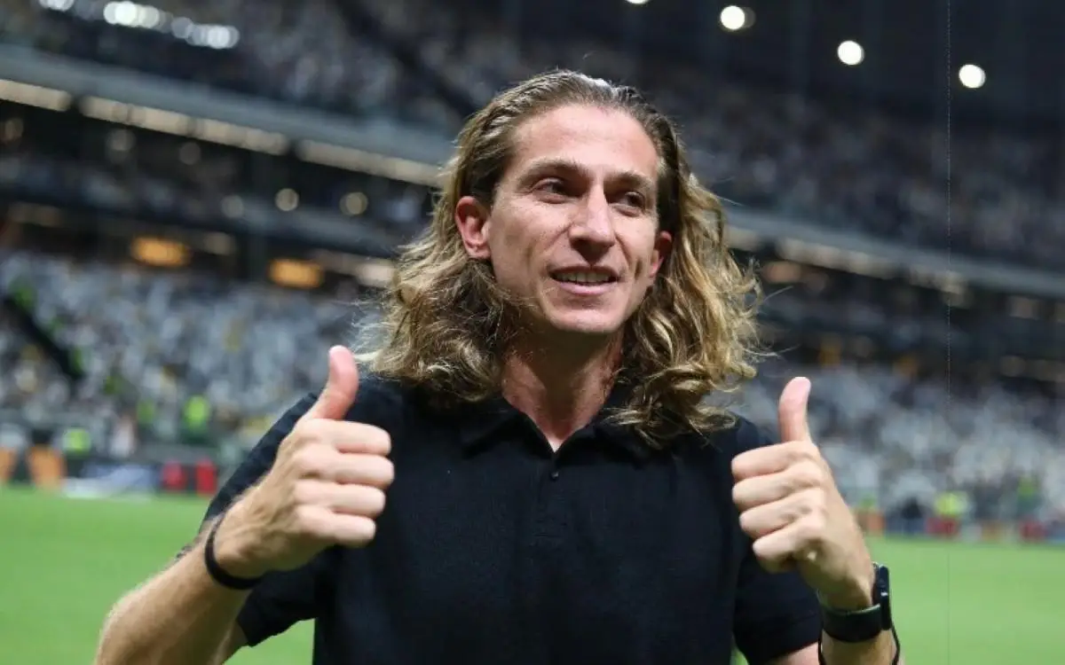 Filipe Luís comemorou primeiro título pelo Flamengo como técnico