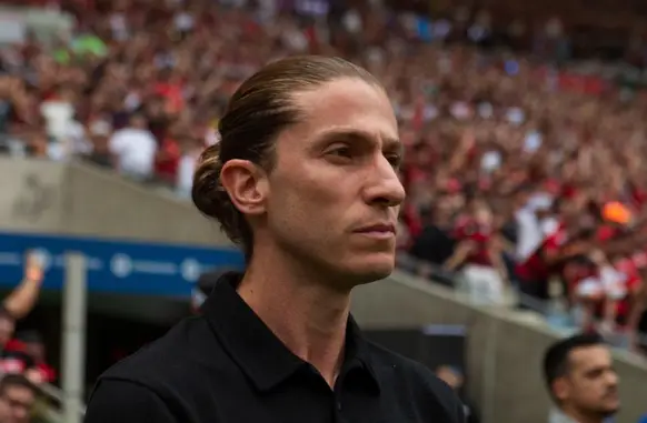 Filipe Luís deve permanecer no Flamengo em 2025. (Foto: Armando Paiva / O Dia)