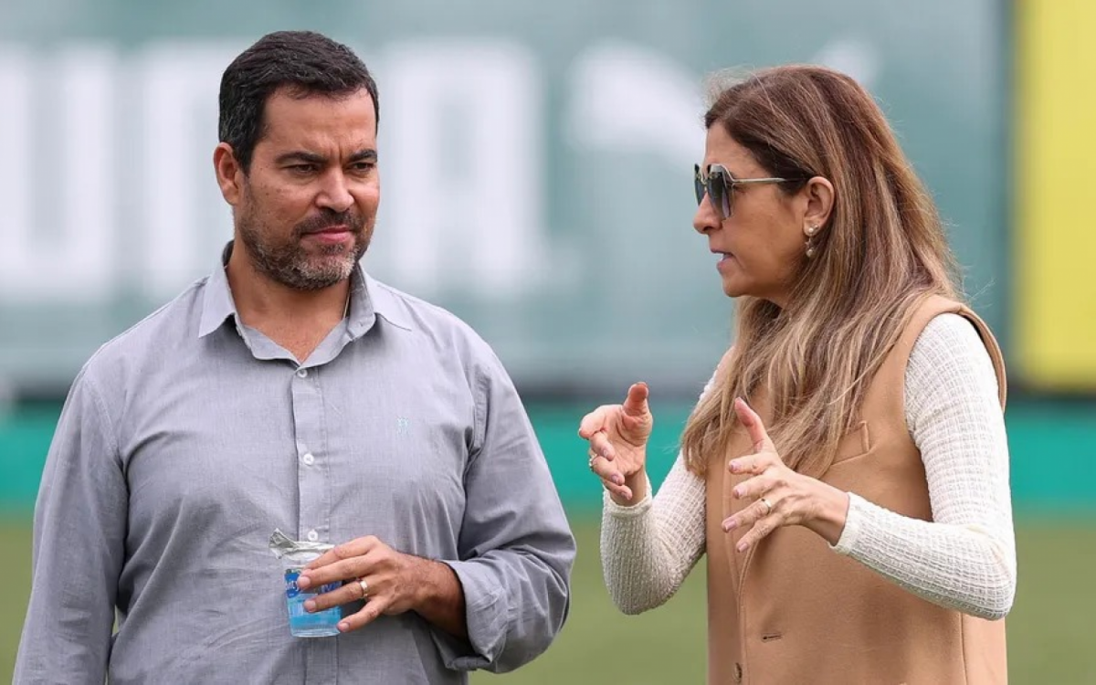 João Paulo Sampaio ao lado de Leila Pereira, presidente do Palmeiras