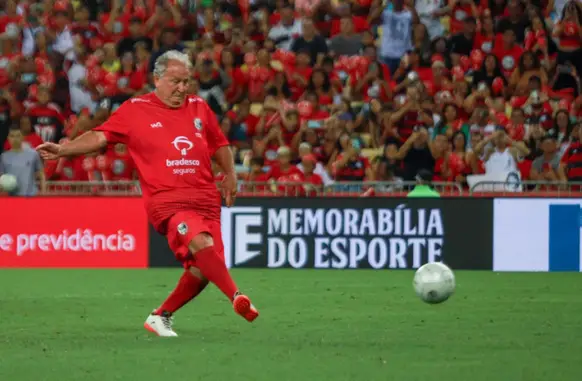 Jogo das Estrelas na sua 19ª edição, evento beneficente realizado no estádio do Maracanã na noite desta quarta-feira (27) (Foto: Renan Areias/Agência O Dia)