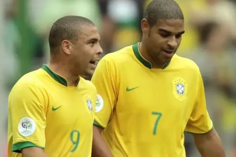 Ronaldo Fenômeno e Adriano pela Seleção Brasileira