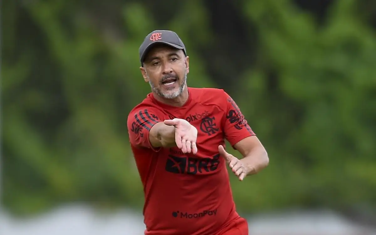 Vítor Pereira comandou o Flamengo durante três meses, em 2023