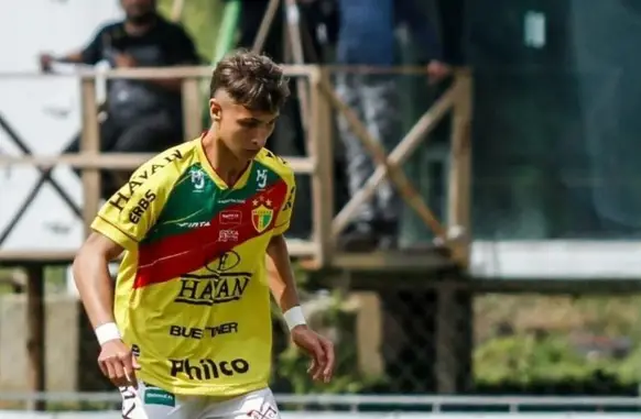 Destaque do Brusque é o novo reforço do sub-20 do Flamengo (Foto: Lucas Gabriel Cardoso / Brusque)