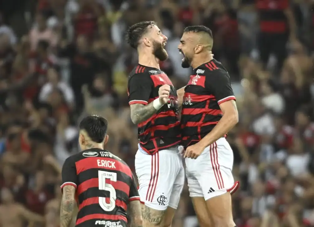 Léo Pereira e Fabrício Bruno vivem grnade fase na zaga rubro-negra