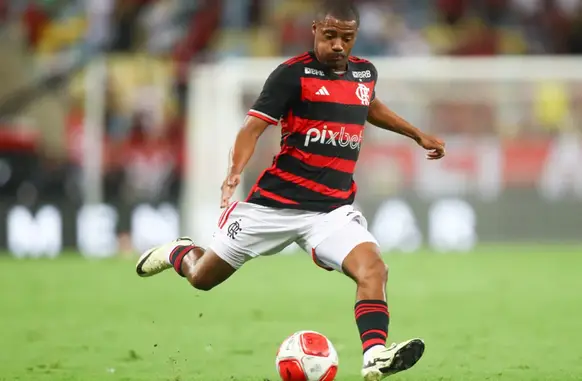 De La Cruz acertou com o Flamengo após jogar por anos no River Plate (Foto: Gilvan de Souza / Flamengo)