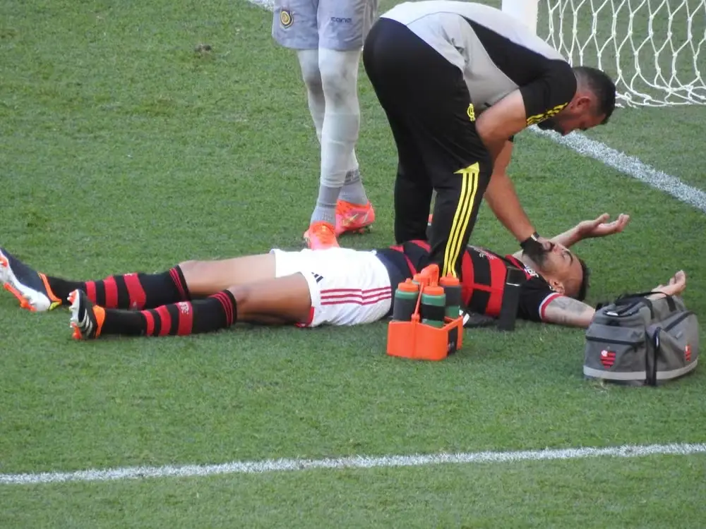 Fabricio Bruno é substituído em Flamengo x Madureira