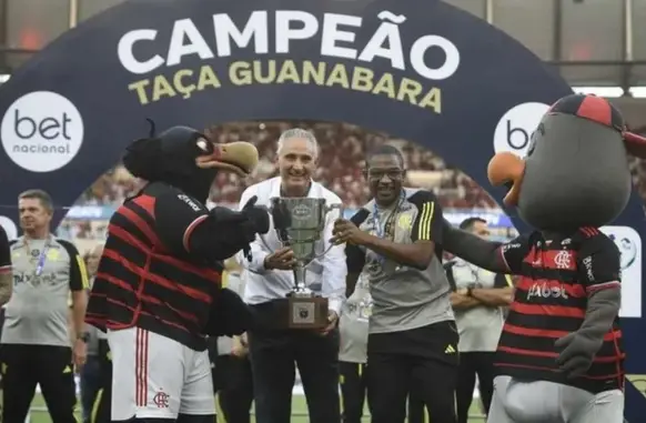 Tite comemora título da Taça Guanabara 2024 pelo Flamengo (Foto: Marcelo Cortes/Flamengo)