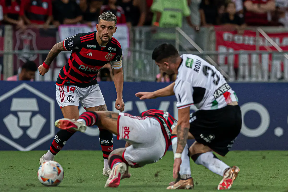 Arrascaeta brilha no confronto entre Flamengo e Palestino