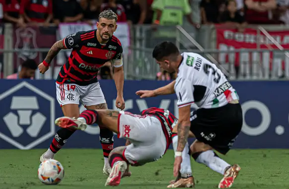 Arrascaeta brilha no confronto entre Flamengo e Palestino (Foto: Paula Reis / Flamengo)