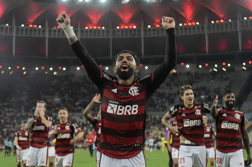 Gabigol comemorando vitória do Flamengo na Libertadores