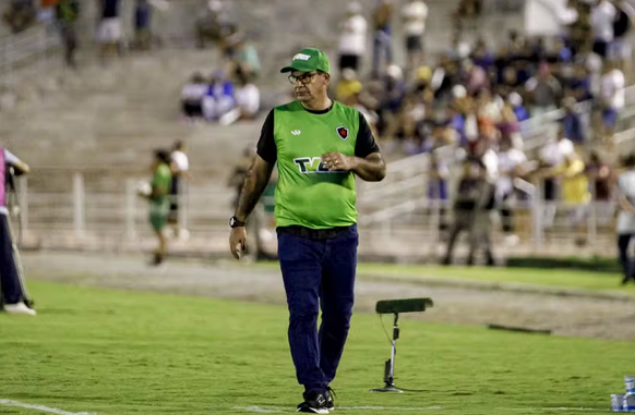 Moacir Júnior, técnico do Botafogo-PB (Foto: Cristiano Santos / Botafogo-PB)