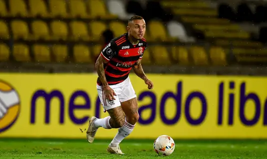 Everton Cebolinha analisa momento crítico do Flamengo na Libertadores
