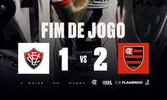 Flamengo vence Vitória com gols de Arrascaeta e Carlinhos
