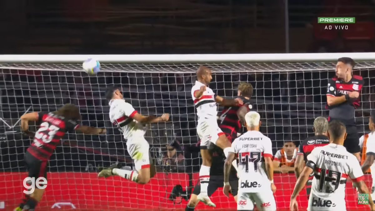 Flamengo x São Paulo, lance do jogo.