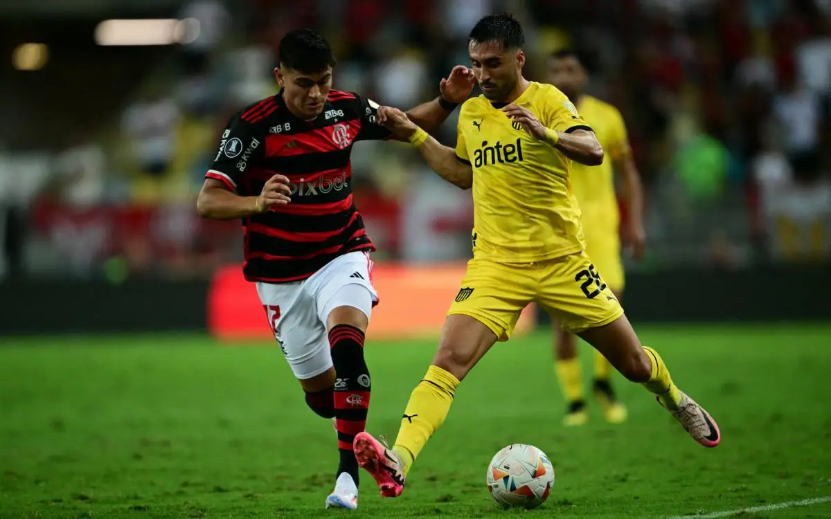 Carlos Alcaraz fez apenas dois jogos pelo Flamengo