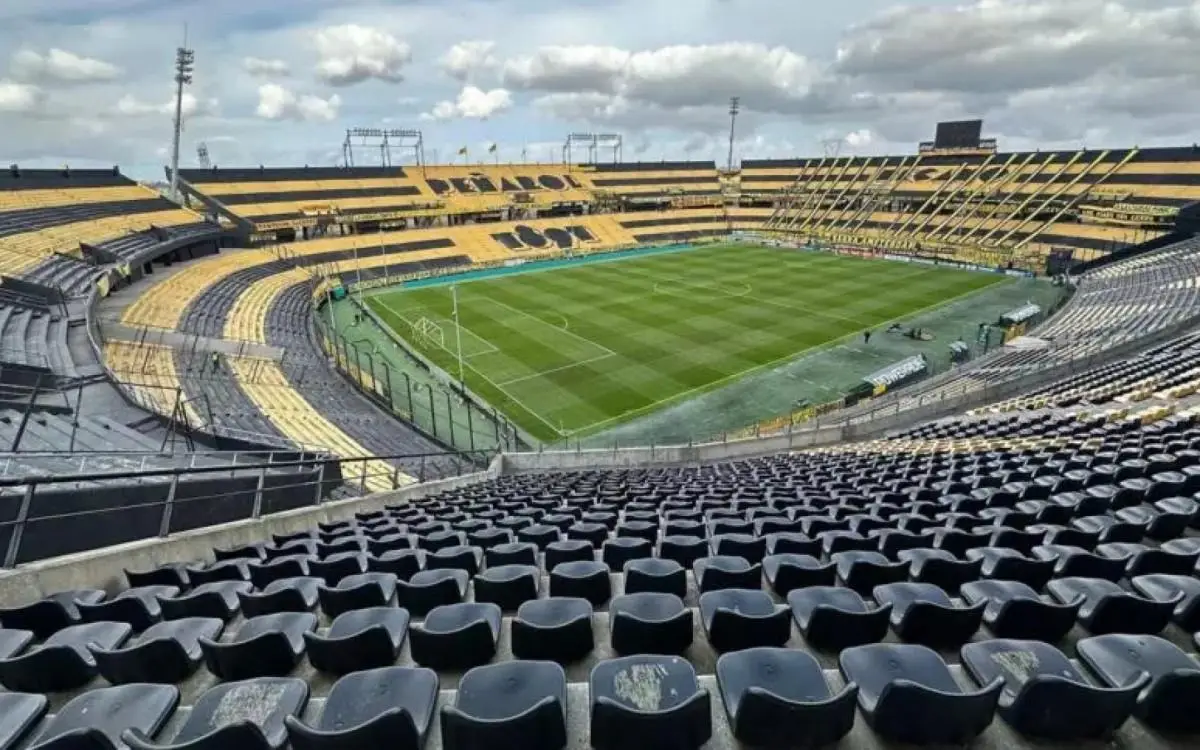 Estádio Campeón del Siglo, palco do duelo entre Flamengo e Peñarol