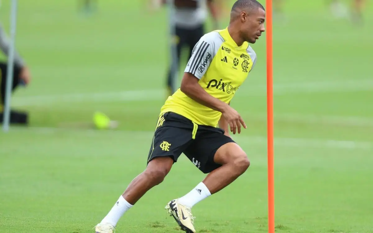 Nico De La Cruz em treino do Flamengo