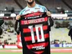 Arrascaeta recebe camisa 10 de Zico no Maracanã