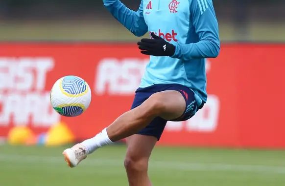 Carbone na pré-temporada com o Flamengo (Foto: Gilvan de Souza / Flamengo)