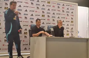 Danilo é apresentado como reforço do Flamengo (Foto: Thiago Lima)