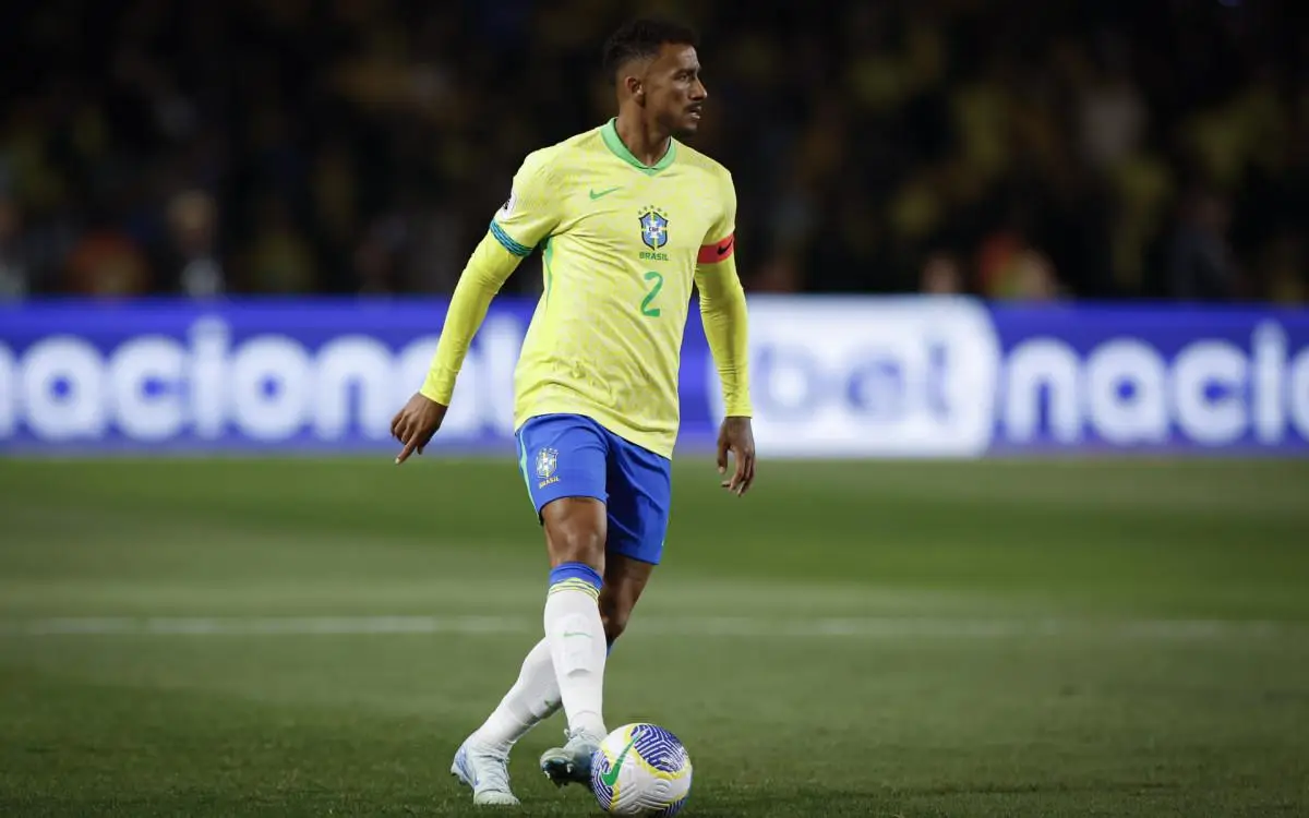 Danilo é capitão da seleção brasileira