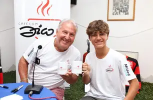 Encontro de Guilherme com Zico acontece na tarde desta segunda-feira (Foto: Bruno Jenz)