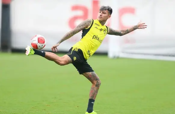 Erick Pulgar deve deixar o Flamengo (Foto: Gilvan de Souza /CRF)