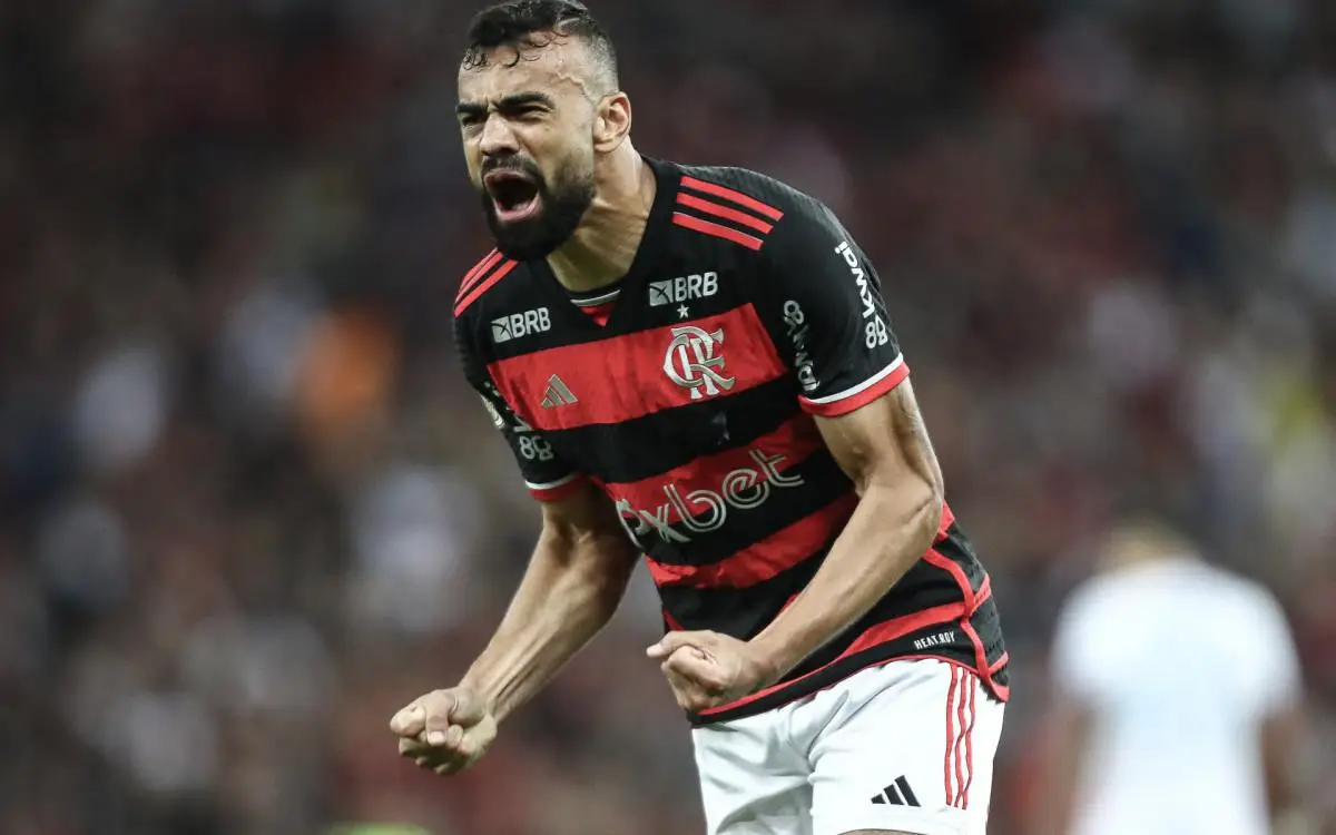 Fabrício Bruno em ação com a camisa do Flamengo