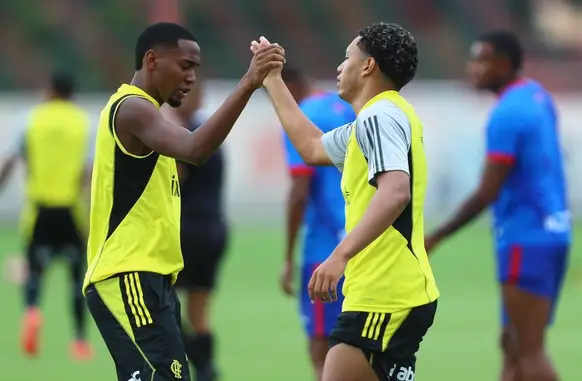 Flamengo em jogo-treino contra o Maricá (Foto: Gilvan de Souza / Flamengo)