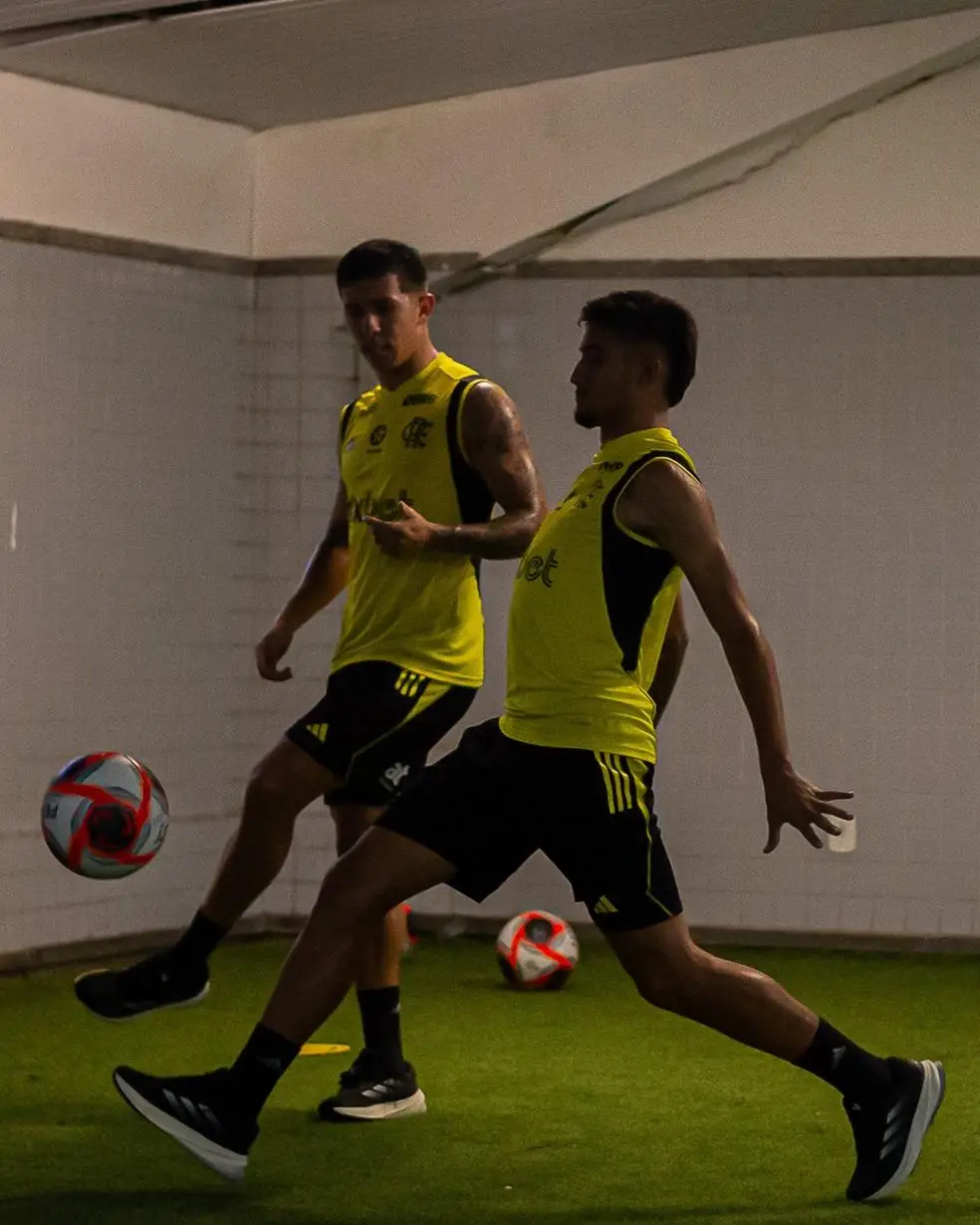 Flamengo treina em sala de aquecimento do Castelão