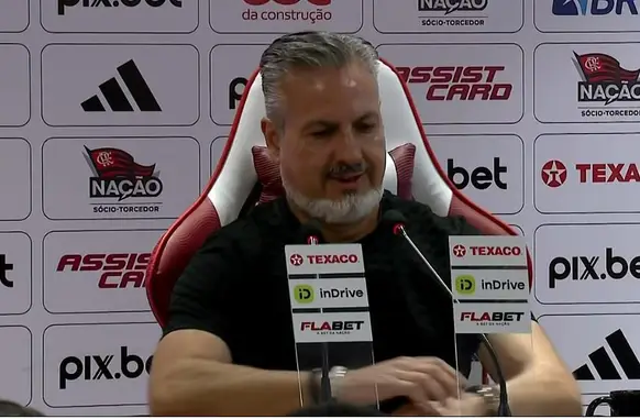 José Boto dá coletiva de imprensa no Flamengo (Foto: Reprodução)