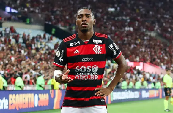 Lorran está na mira do futebol russo (Foto: Gilvan de Souza / Flamengo)