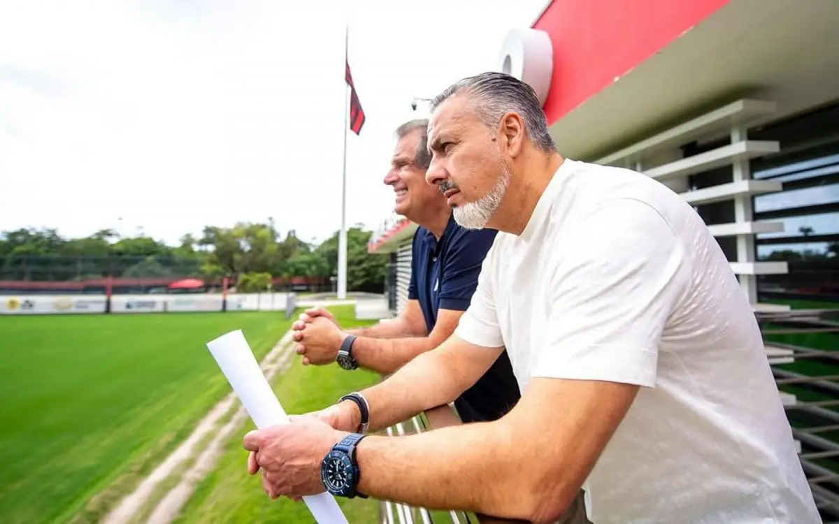 O diretor José Boto e o presidente do Flamengo, Bap, promoveram grande mudança nas categorias de base, no Ninho do Urubu