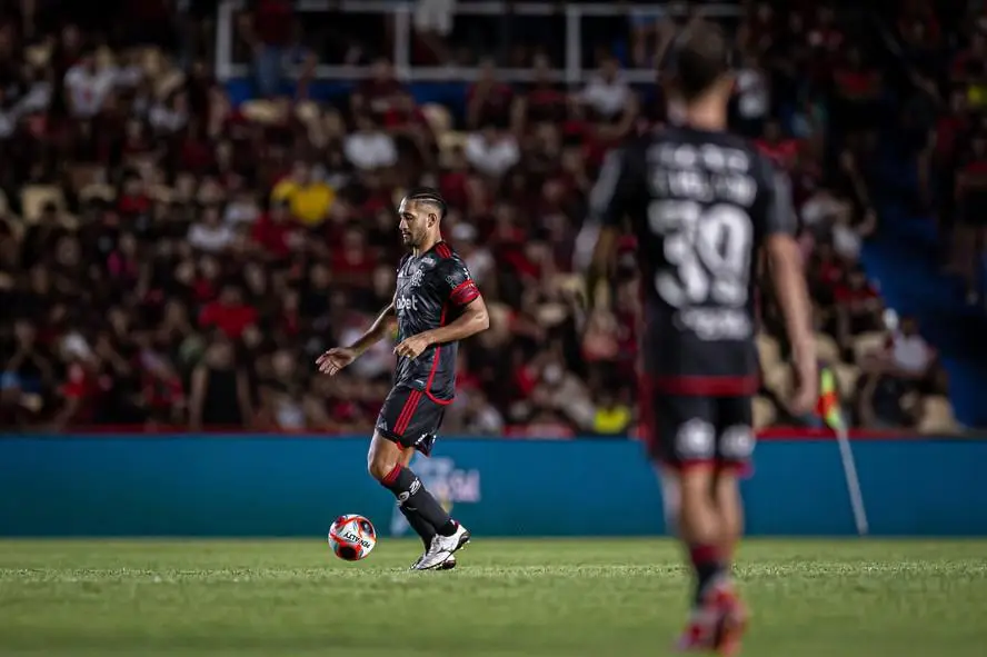 Zagueiro Pablo está autorizado a negociar com outros clubes