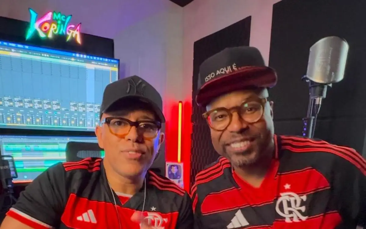 Buchecha (D) e MC Koringa (E) lançaram música sobre o Flamengo