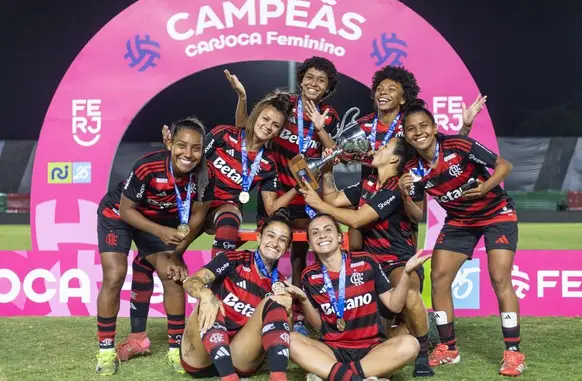 É CAMPEÃO! Flamengo bate Fluminense e vira maior vencedor do Carioca Feminino (Foto: Mariana Sá/Flamengo)