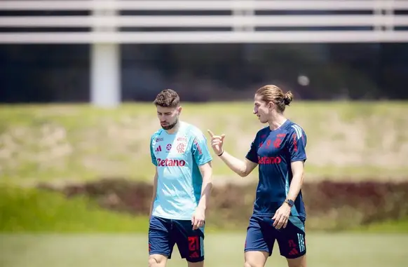 Filipe Luís e Jorginho (Foto: Adriano Fontes/Flamengo)