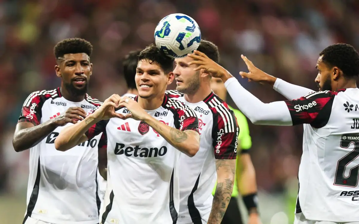 Flamengo voltou para a liderança