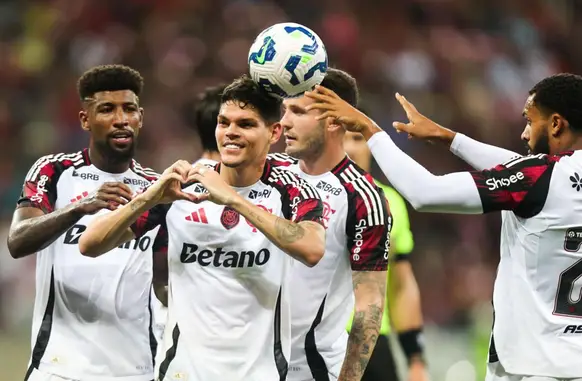 Flamengo voltou para a liderança (Foto: Gilvan de Souza/Flamengo)